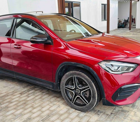 Usado Mercedes Benz GLA 250 4MATIC  en Dubai